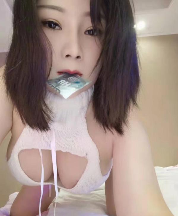 丰乳肥臀小辣椒