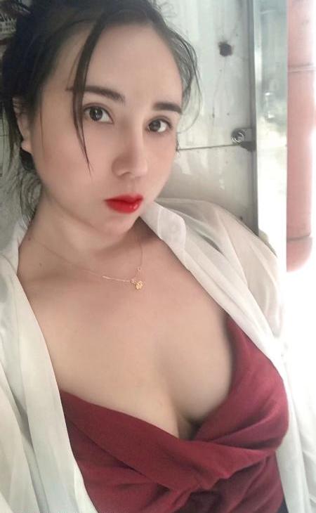 长龙少妇