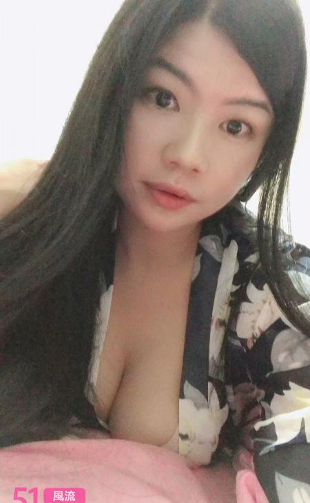 娇小可爱的妹妹