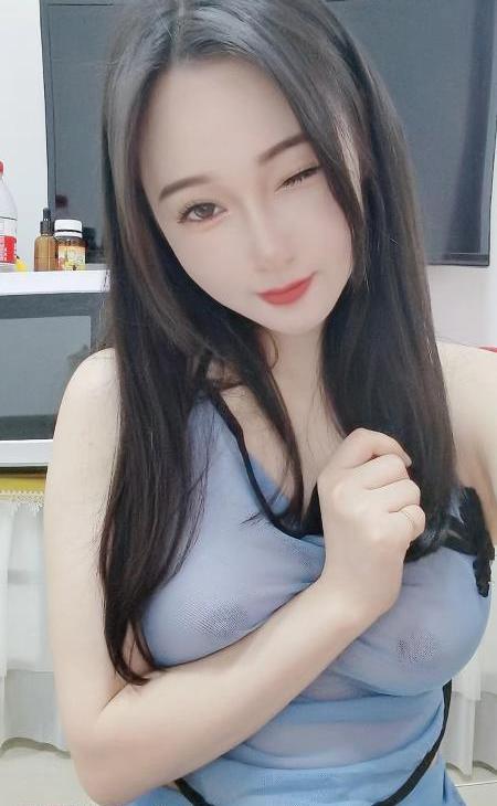 美乳小叮当