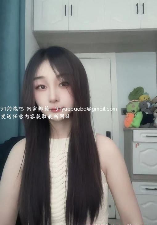 00后童颜嫩妹