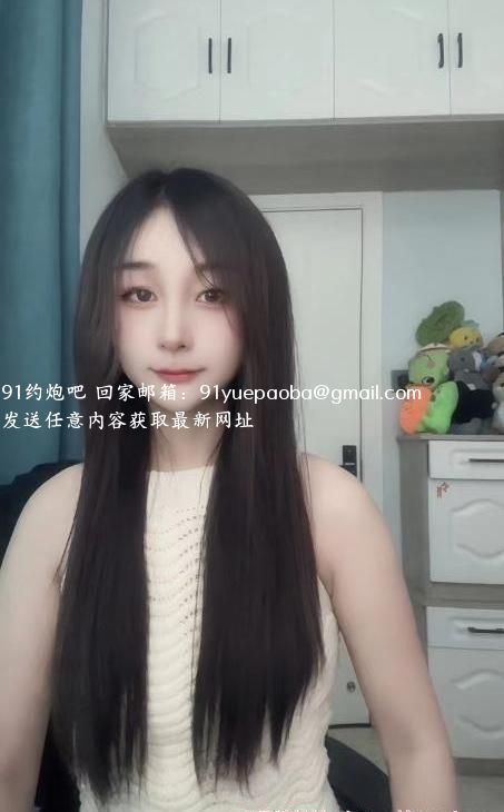 00后童颜嫩妹