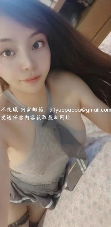 黑丝袜小少妇