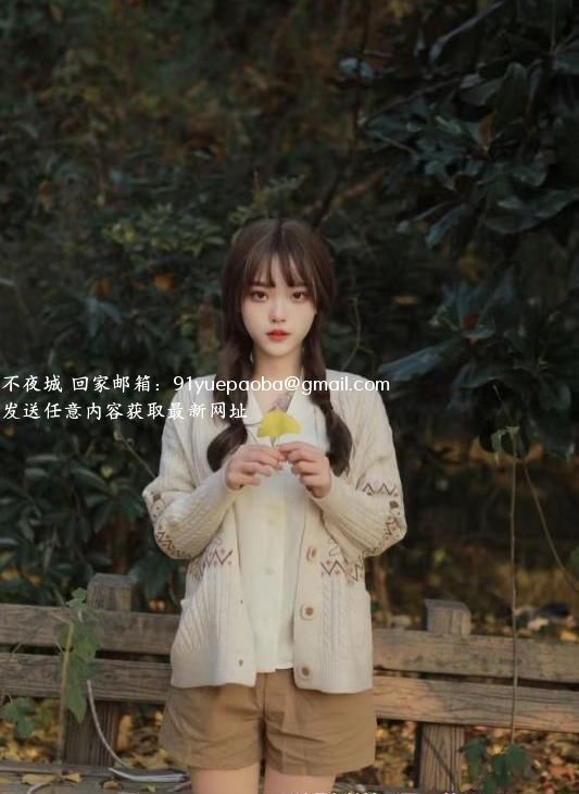 雨花长相甜美的小嫩妹