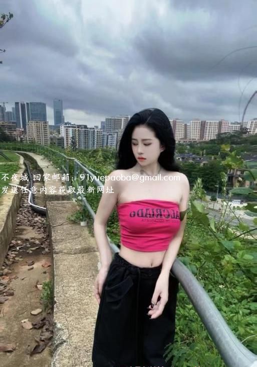 包河娇小玲珑的小美女