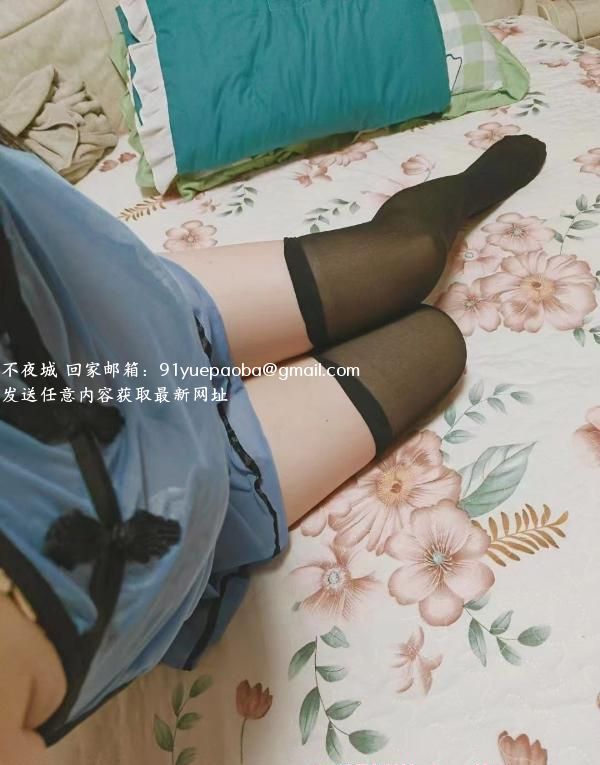 风骚丰满大胸妹子