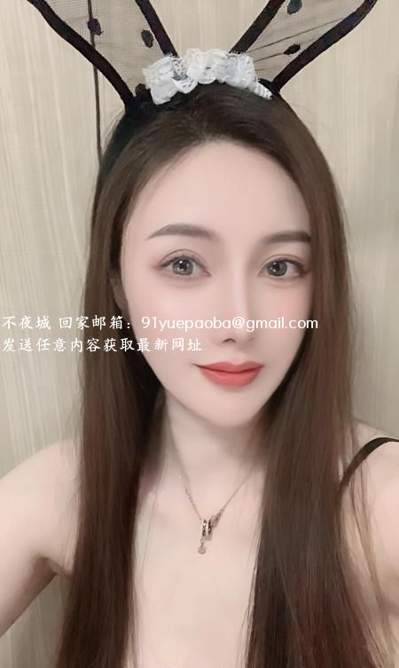 颜值美女Selina