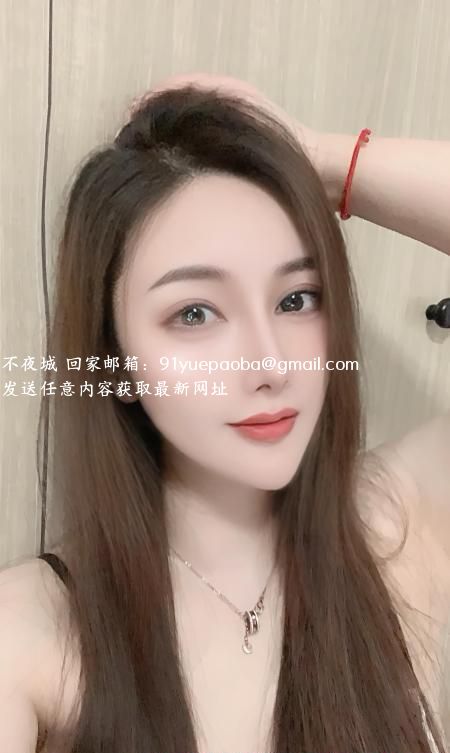 颜值美女Selina
