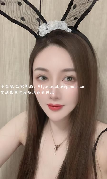 颜值美女Selina