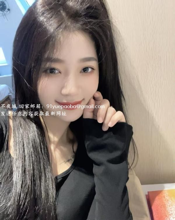 温婉体贴的大胸少妇