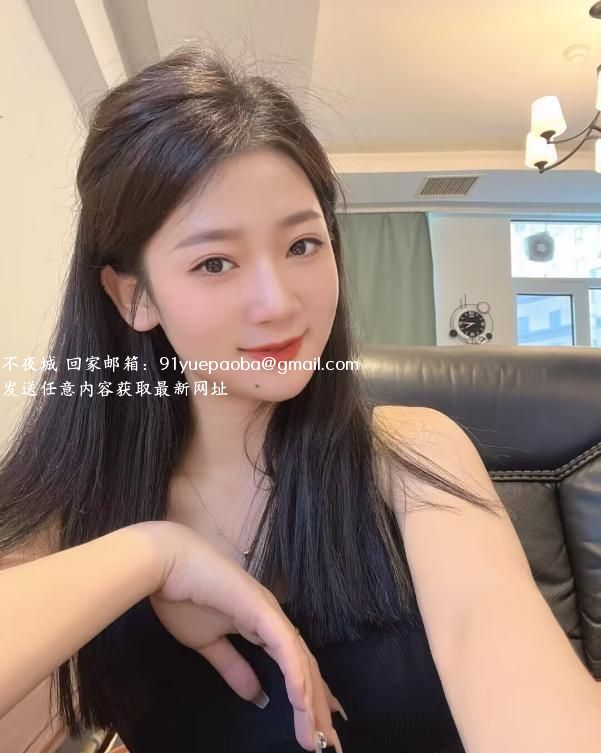 温婉体贴的大胸少妇