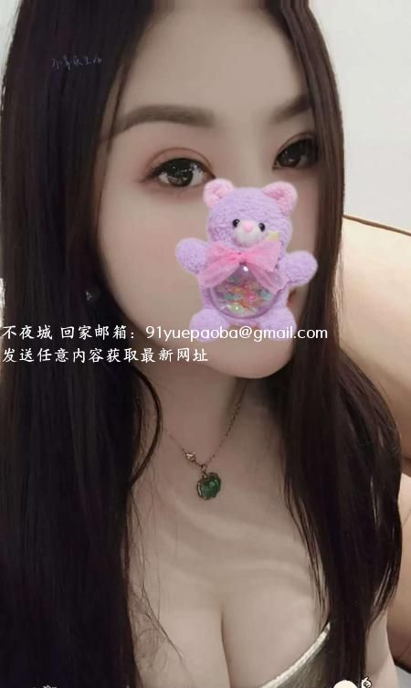 丰胸小少妇
