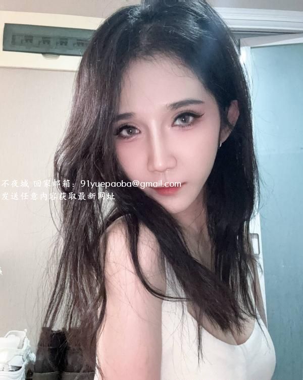 大胸美女