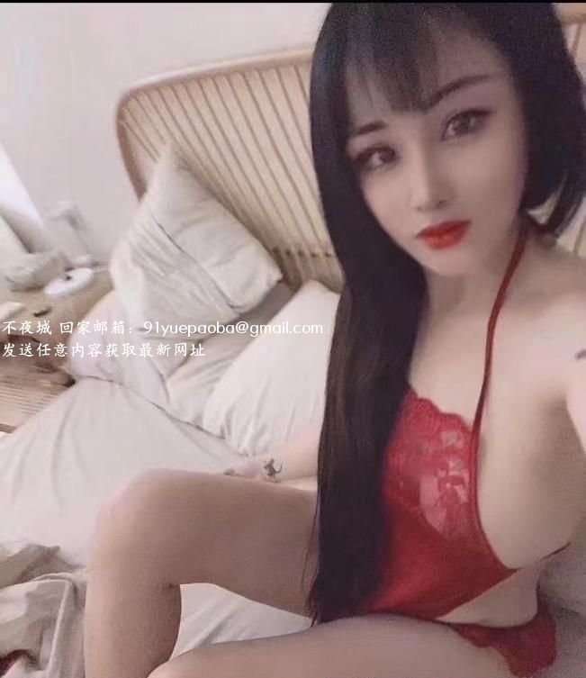 大胸勾人少妇