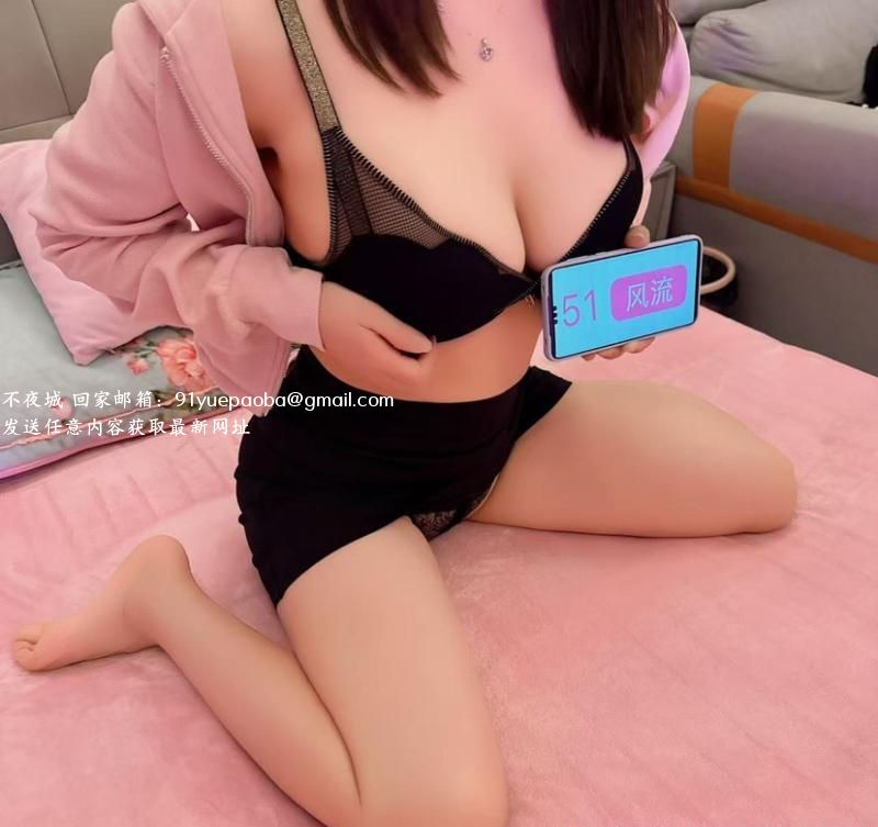 丁字裤翘臀小慧