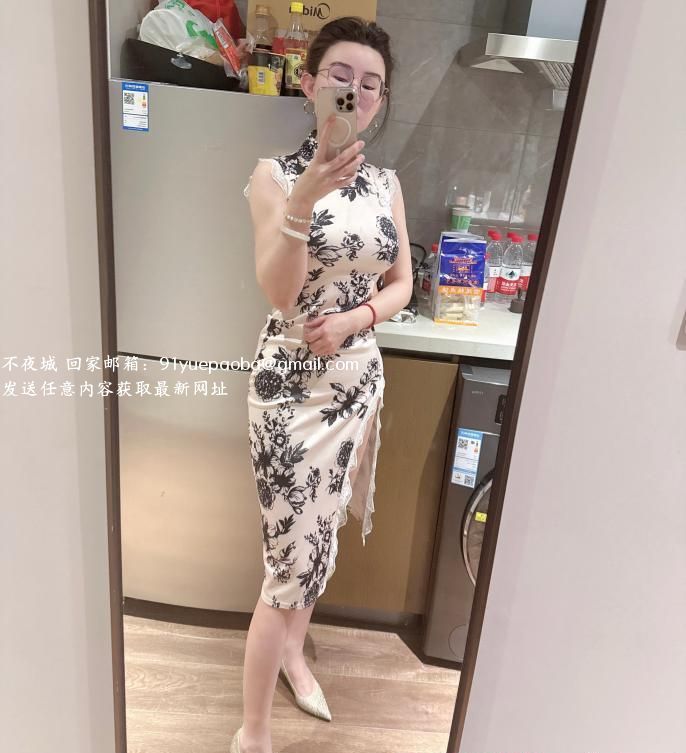 静安白虎瑶瑶