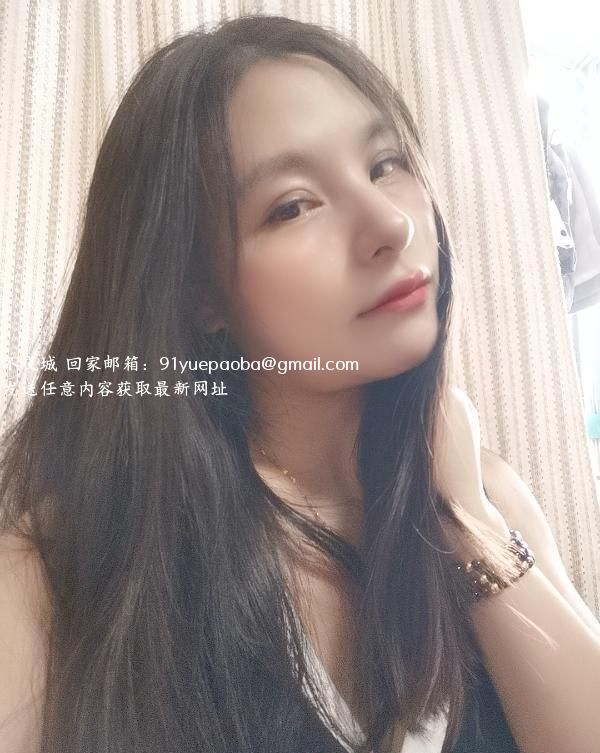 汉口火车站妹子