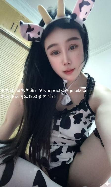 腼腆兼职妹