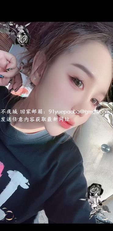 一字马性感骚女
