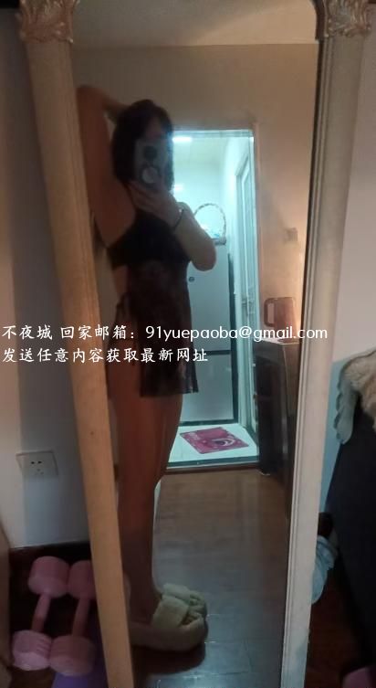 四川皮肤白貌美骚货
