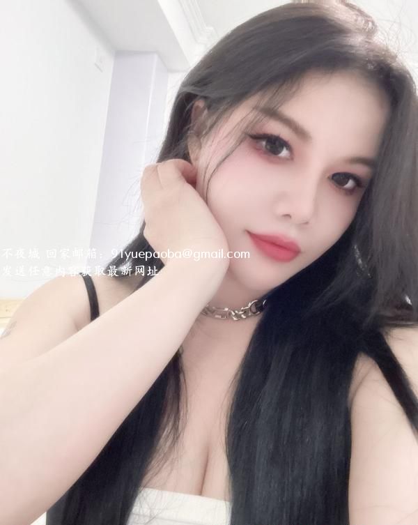蜜桃臀情趣母狗骚女