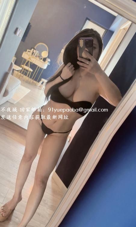 性感一线天美少妇