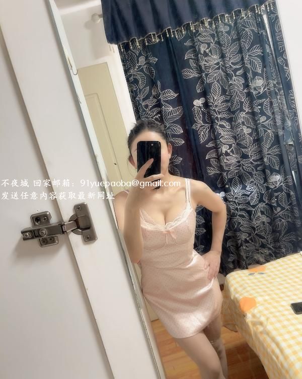 角门性感中小活妹子
