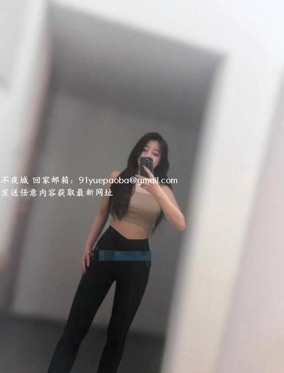 白虎逼和大长腿双飞
