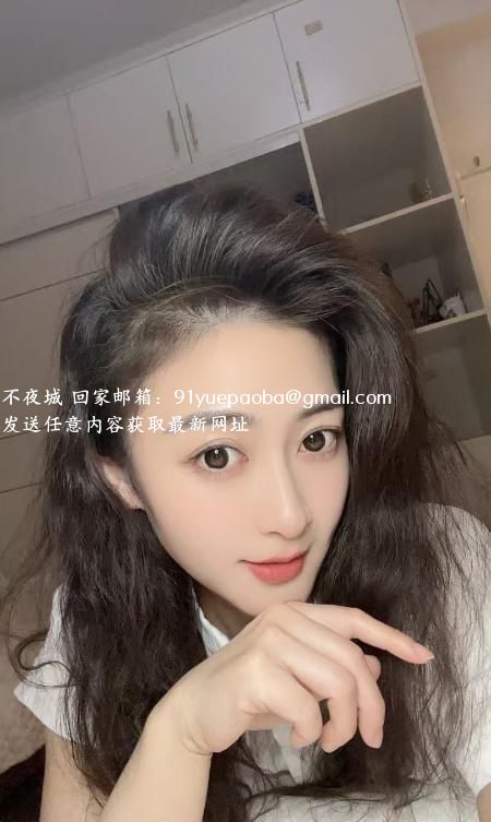 00 后极品御姐