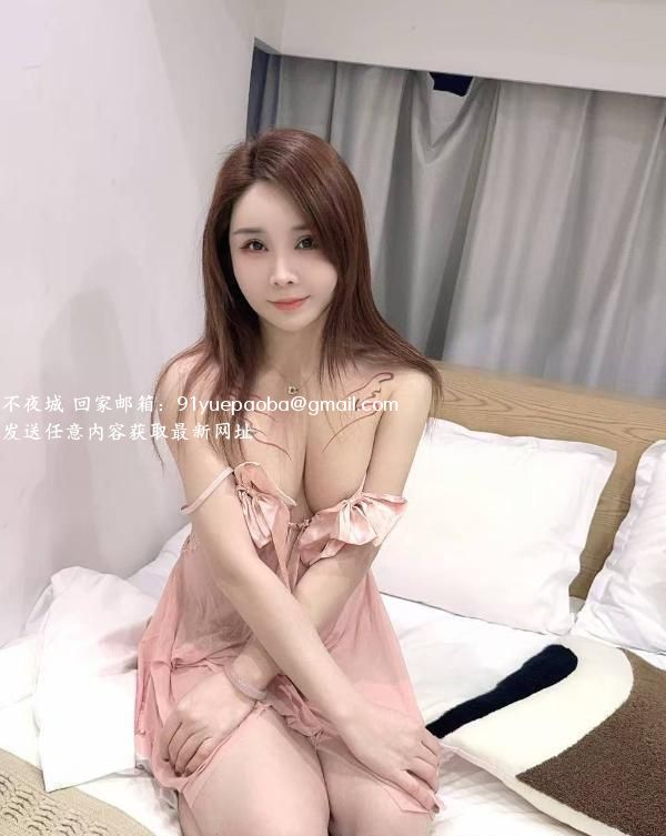 非常可爱的小姐姐