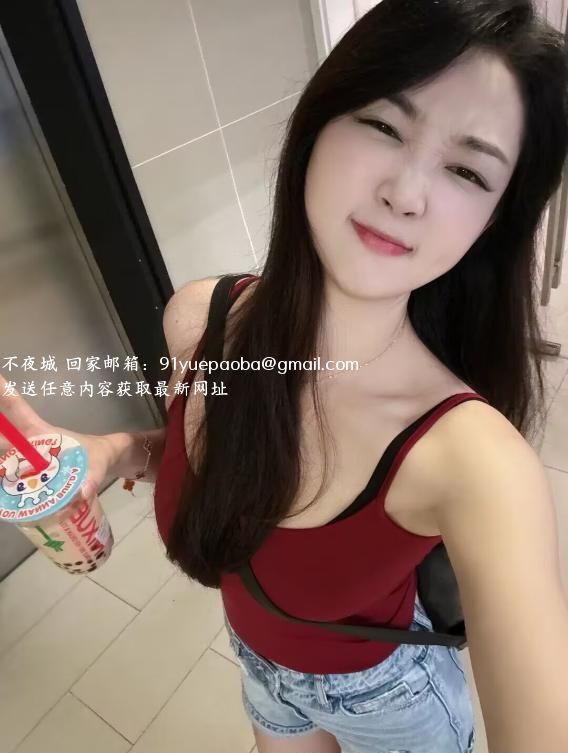 长腿性感嫩妹