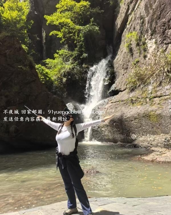 太仓巨乳兼职少妇