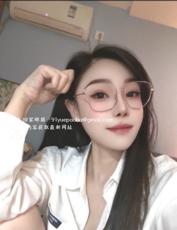 瑜伽老师七七