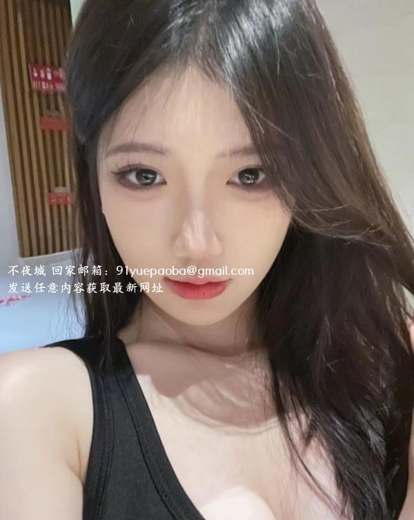 性感知性包臀美女