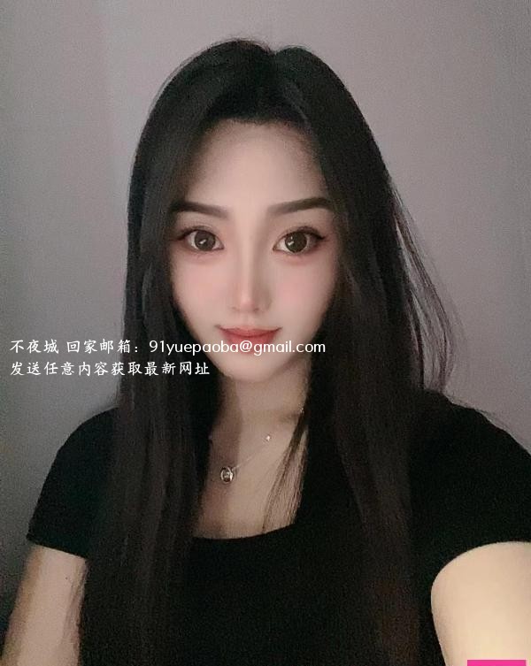 美乳小月