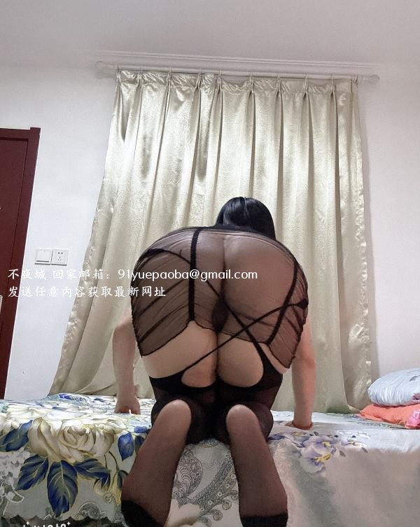 白皙丰满水娃