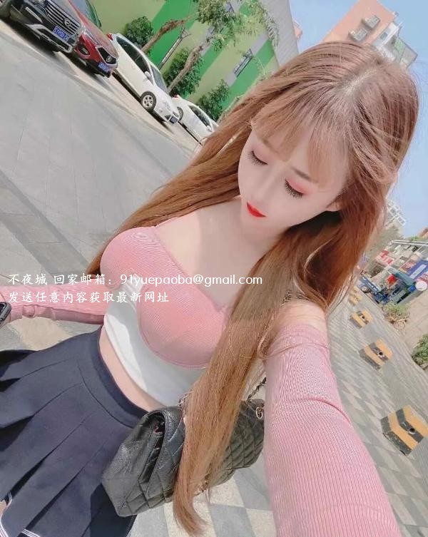 酥胸美腿甜妹纸