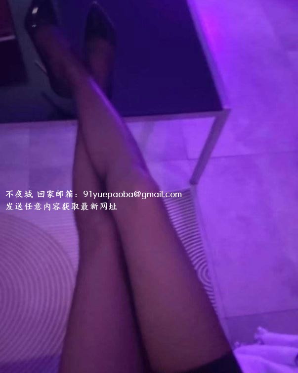 石路附近长腿骚女