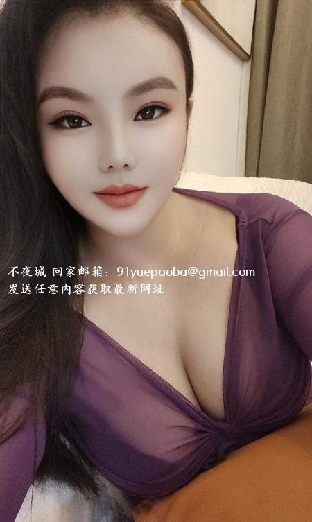 蛇吻服务型大奶大臀