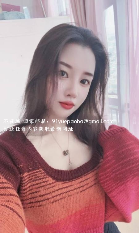 禅城白皙美女