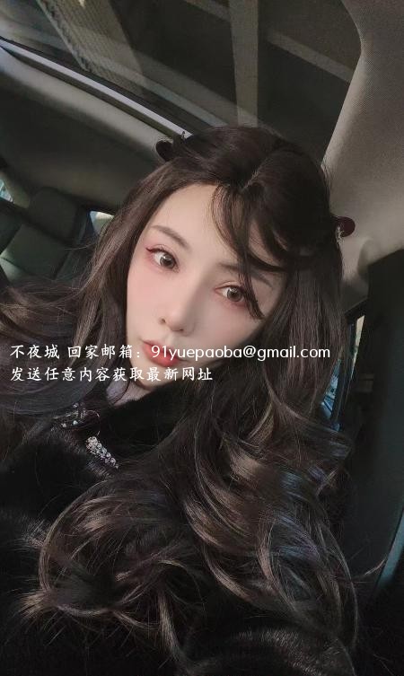 铁西网红脸桃子