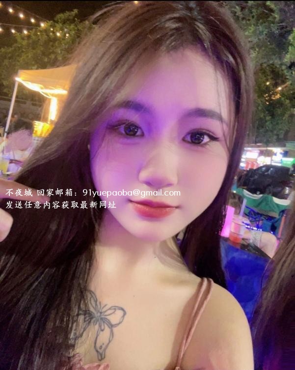 天河乖巧小妹妃妃