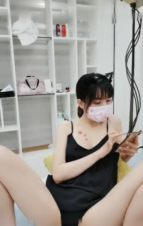 沈阳铁西区白净女孩